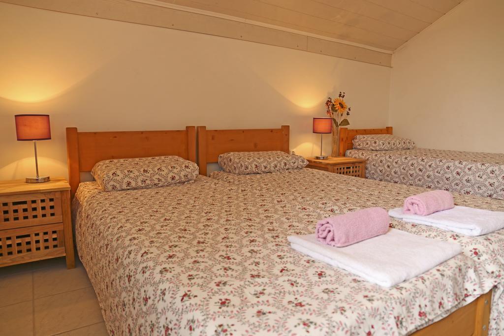 Apartments Mira Gornji Karin Bagian luar foto