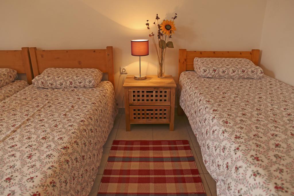 Apartments Mira Gornji Karin Bagian luar foto