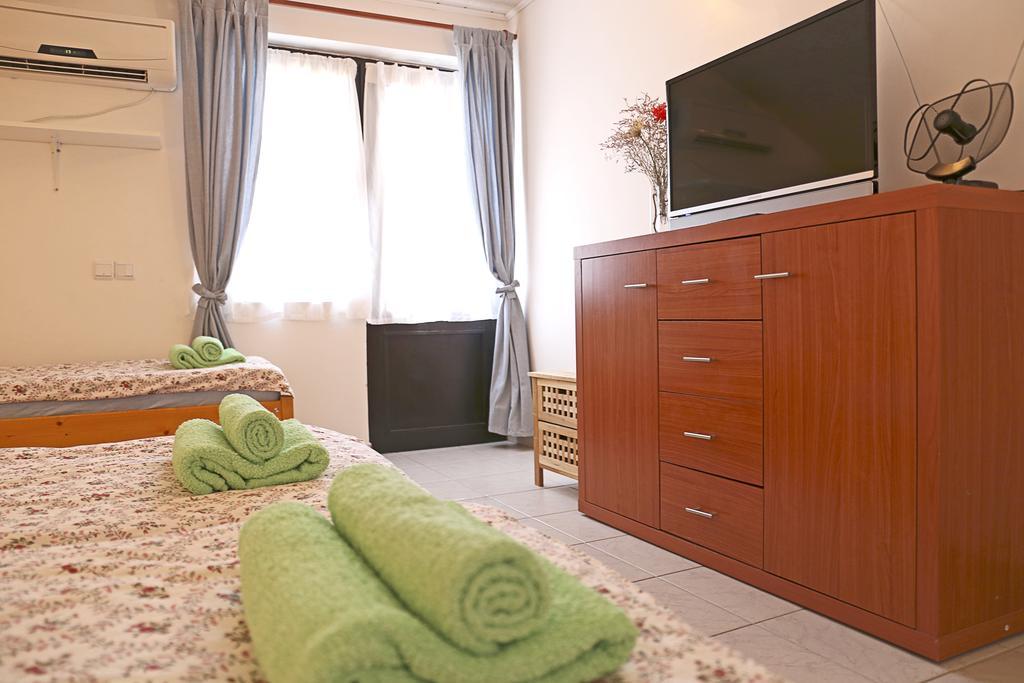 Apartments Mira Gornji Karin Bagian luar foto